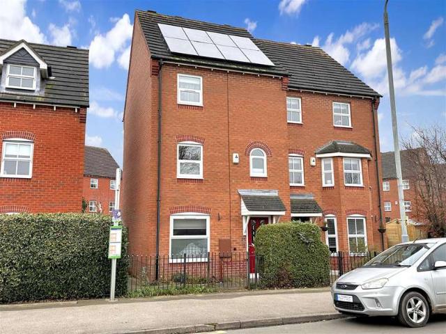 Farm for sale in New Town, Alverton