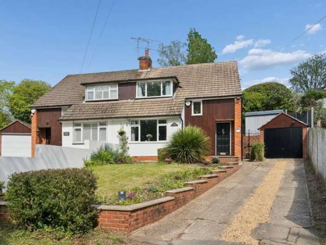 Farm for sale in Gravel Hill, Chalfont St. Peter