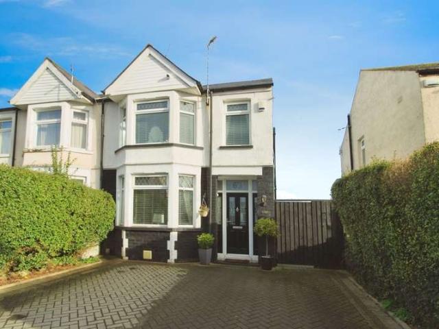 Farm for sale in Falcon Lodge, Wales