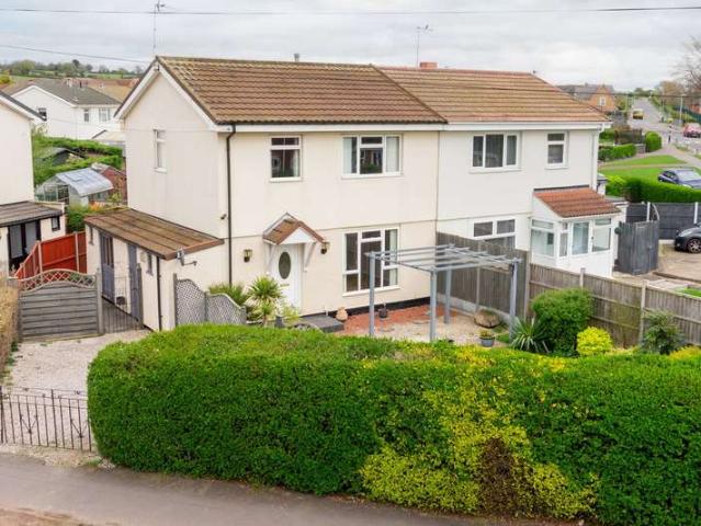 Farm for sale in Barton In Fabis, East Midlands