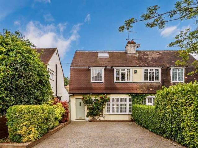 Farm for sale in Nork, Red Hill