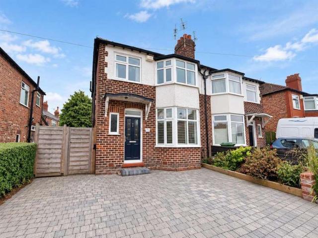 Farm for sale in Ashton upon Mersey, Trafford Park