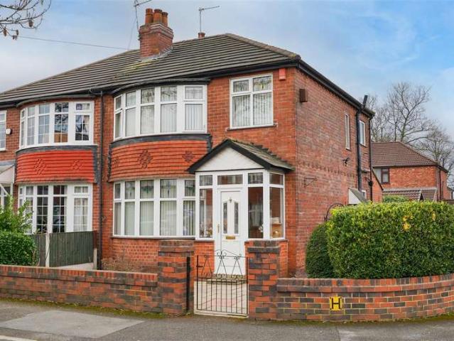 Farm for sale in Gorse Hill, Trafford Park