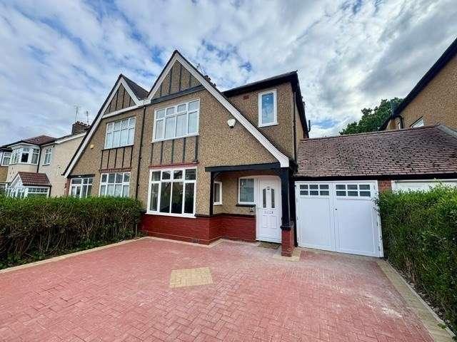 Farm for sale in Lane, Greater London