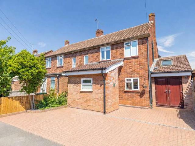 Farm for sale in Clewer Village, Windsor