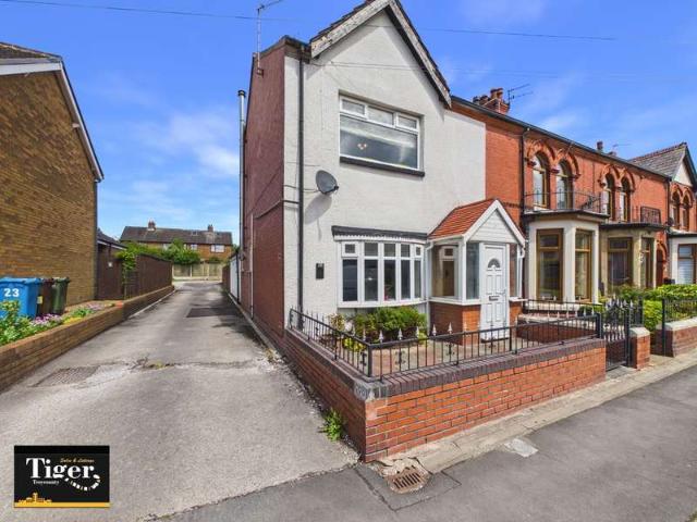 Farm for sale in Staining, Lancashire