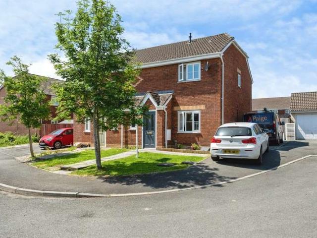 Farm for sale in Dafen, Wales