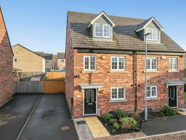 Farm for sale in Wrenthorpe, West Yorkshire