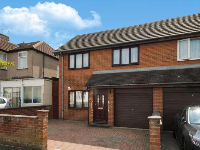 Farm for sale in Kenton, Greater London