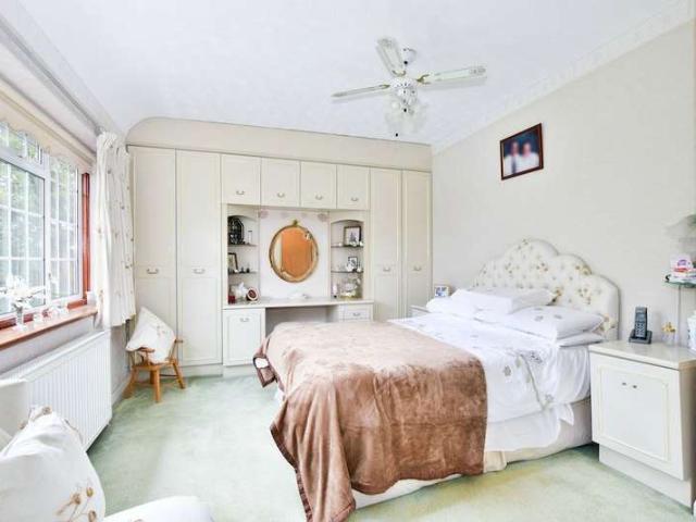 Farm for sale in Beeches Community Board, Farnham Common