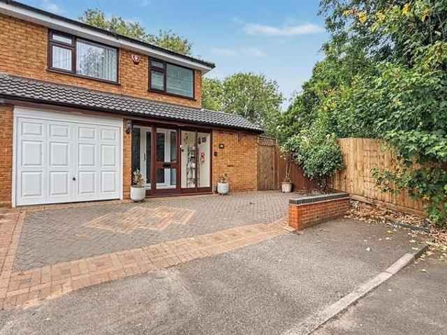 Farm for sale in Lifford, Birmingham