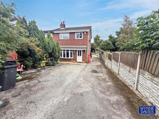 Farm for sale in Llysfaen, Wales