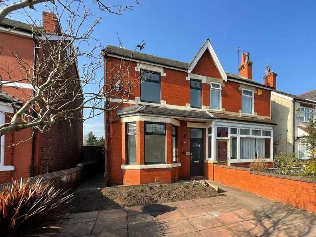 Farm for sale in Blowick, Southport