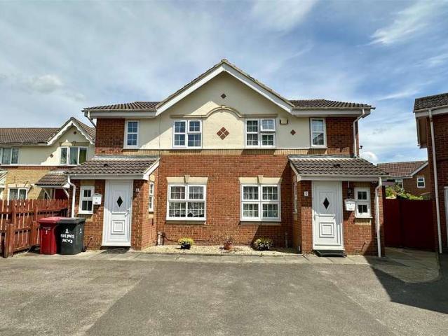 Semi Detached House for sale in Slough, Cippenham