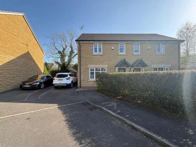 Farm for sale in Charlesworth, East Midlands