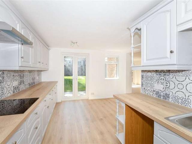 Farm for sale in Fole, Surrey