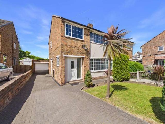 Farm for sale in Ferrybridge, West Yorkshire