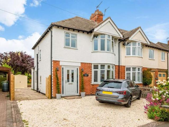 Farm for sale in Stratford-upon-Avon, Alderminster