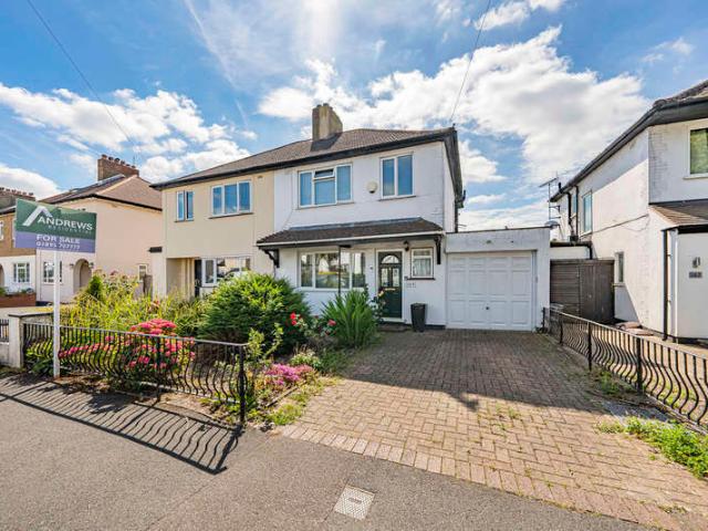 Farm for sale in London Borough of Hillingdon, Greater London