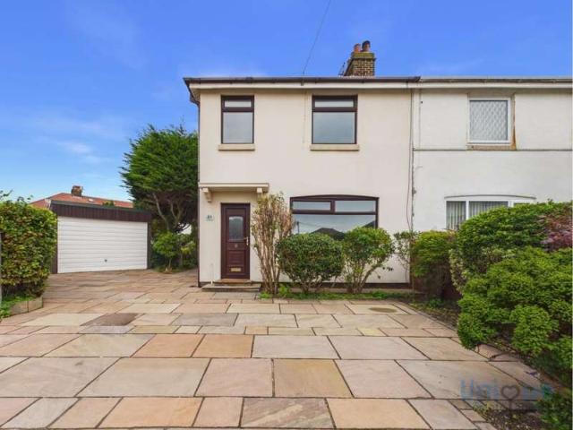Farm for sale in Common Edge