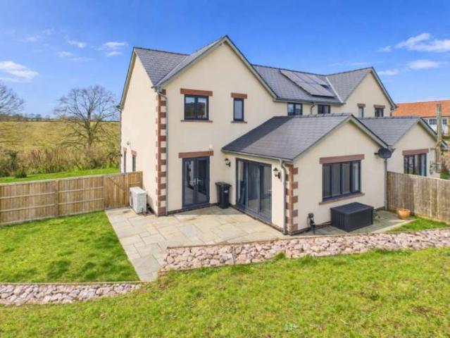 Farm for sale in Glewstone