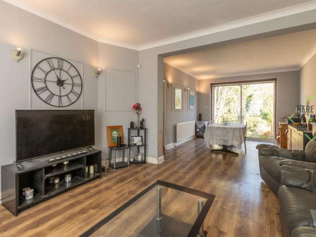 Farm for sale in London Borough of Barnet, Greater London