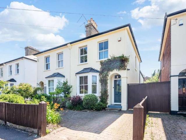 Farm for sale in Woodcote, Epsom