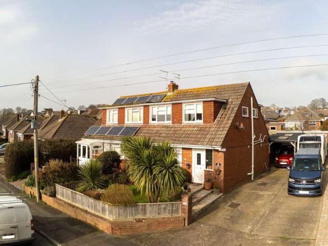 Farm for sale in Hulham, Budlake