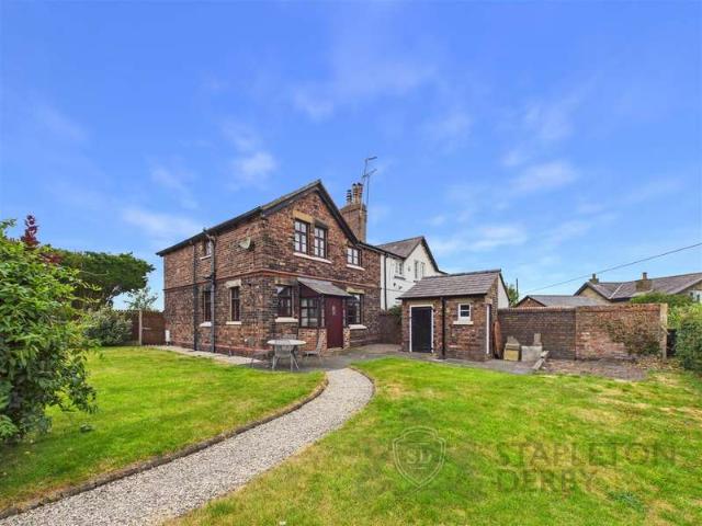 Farm for rent in King's Moss, St Helens