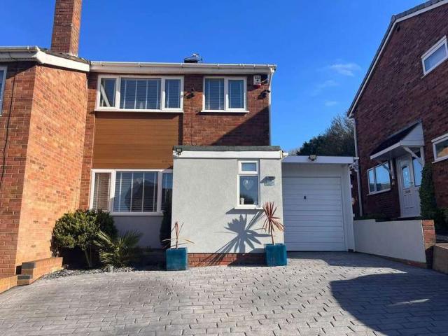 Farm for sale in Coseley, West Midlands