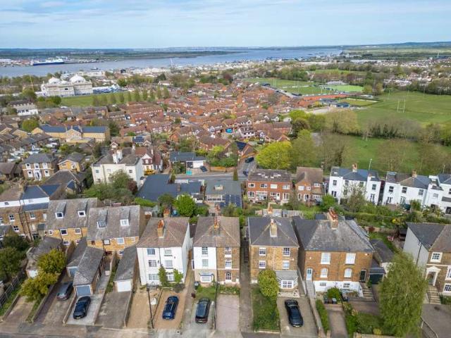 Farm for sale in Windmill Hill, Hamerton