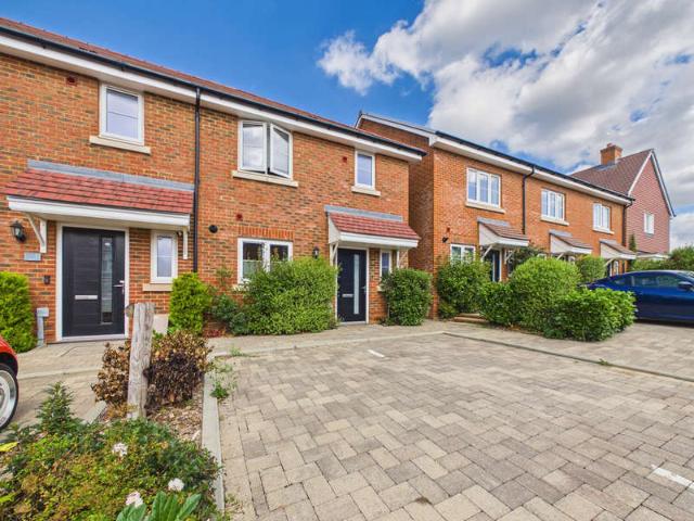 Farm for sale in Kilnwood Vale, Horsham