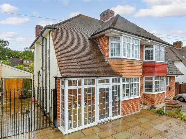 Farm for sale in London Borough of Croydon, Shirley