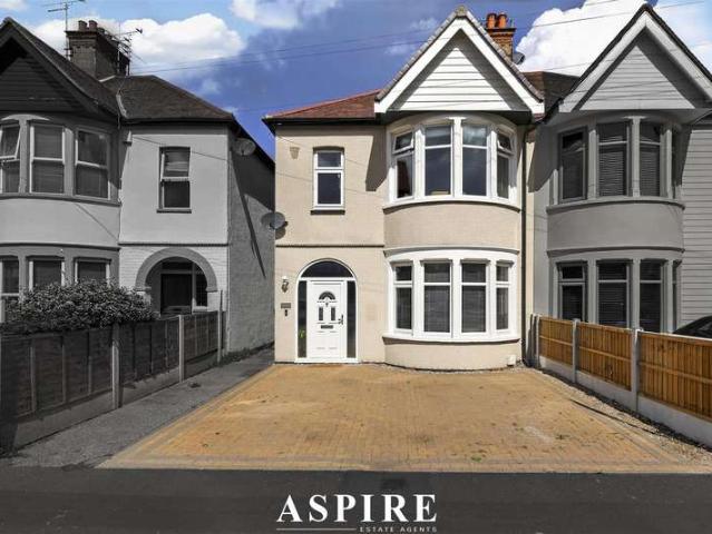 Farm for sale in Alton Barnes, Essex