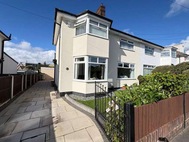 Farm for sale in London Borough of Ealing, Greater London