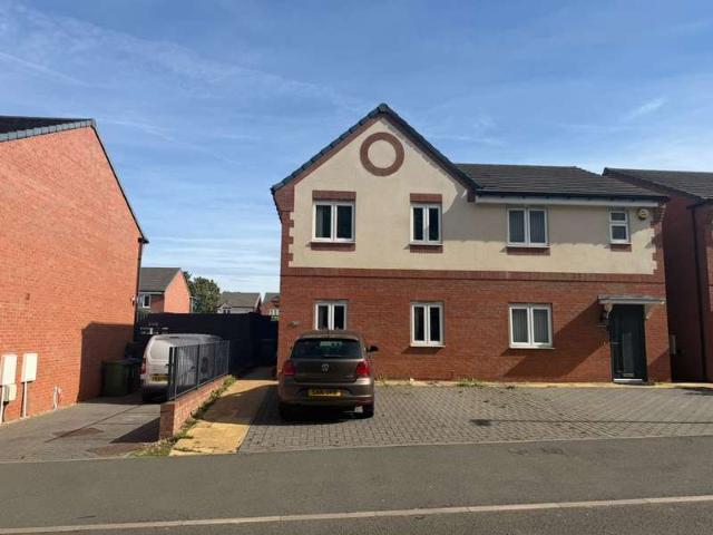 Farm for rent in Carter's Green, West Bromwich
