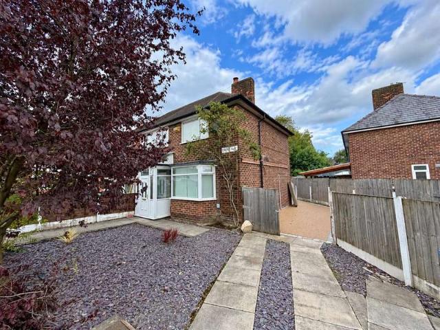 Farm for sale in Northern Moor, Manchester