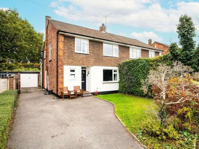 Farm for sale in Pachesham Park, Surrey