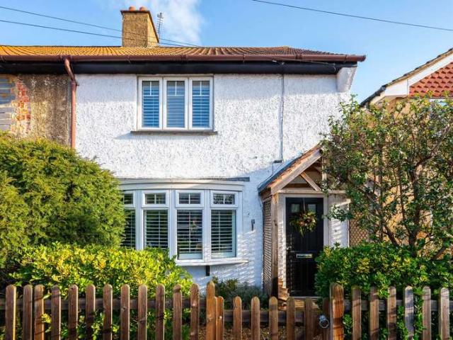 Farm for sale in Pachesham Park, Surrey