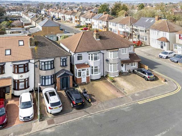 Farm for sale in London Borough of Havering, Greater London