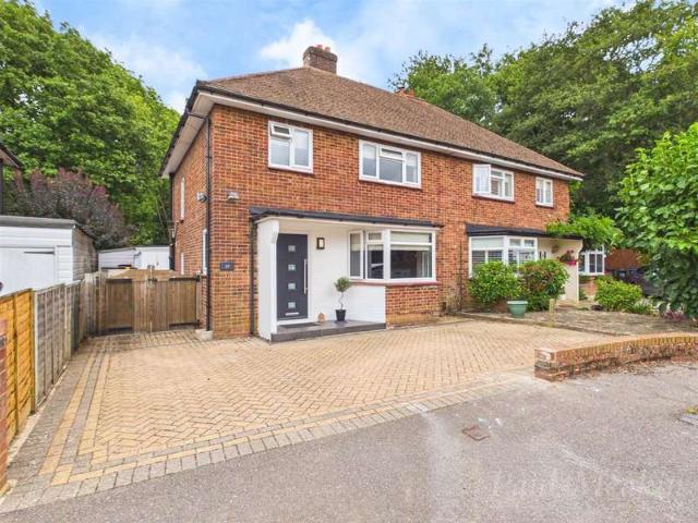 Farm for sale in London Borough of Croydon, Sanderstead