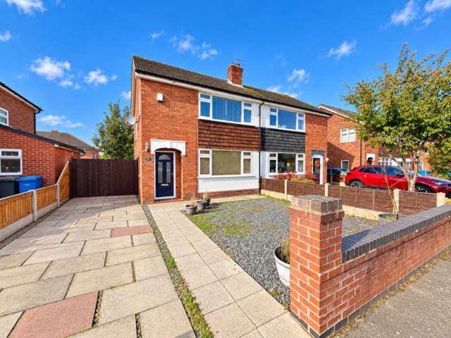 Farm for sale in Padgate, Warrington