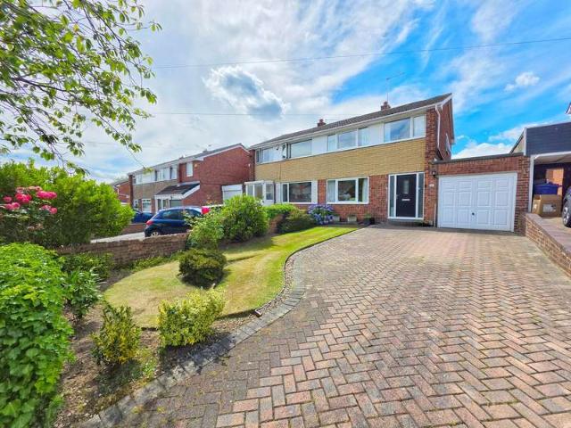 Farm for sale in Cudworth, South Yorkshire