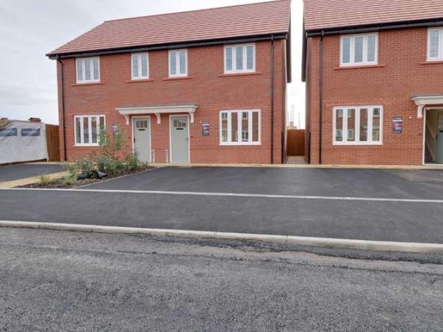Farm for rent in Leighton