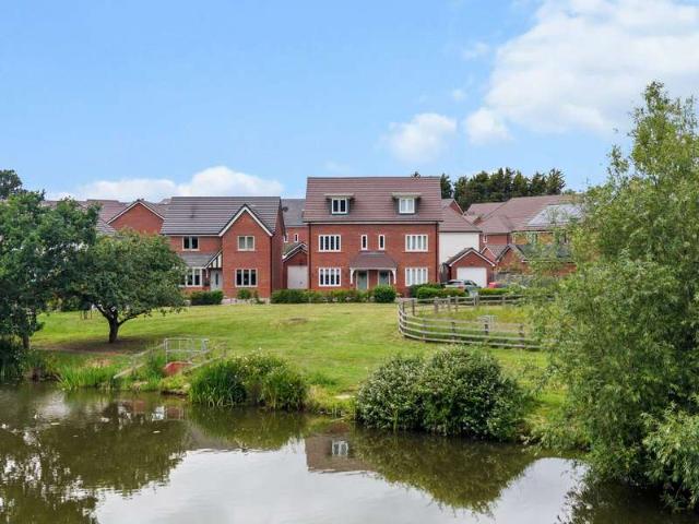 Farm for sale in Dines Green, Worcestershire