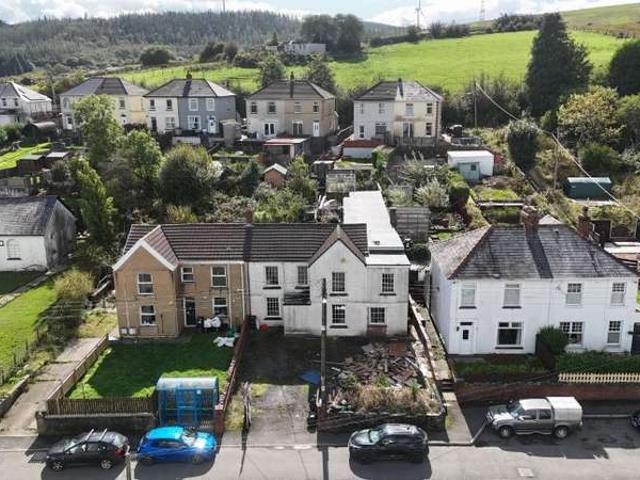 Farm for sale in Onllwyn, Banwen