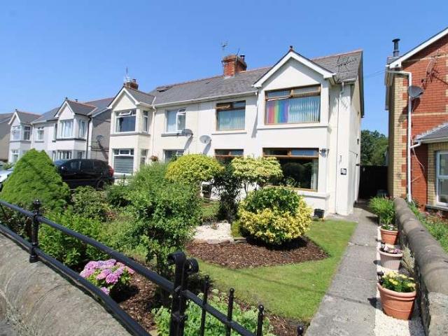 Farm for sale in Pencoed, Wales