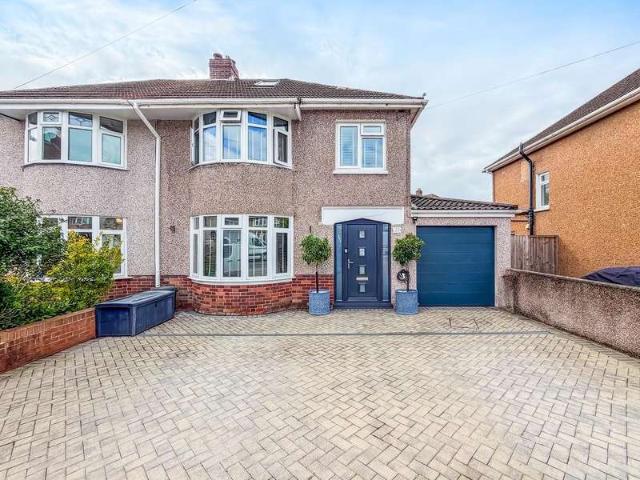 Farm for sale in Hencastel, Bridgend