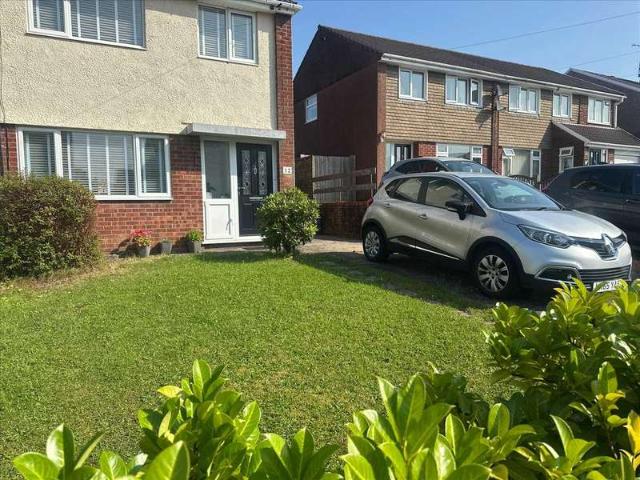 Farm for sale in Llantrisant, Beddau