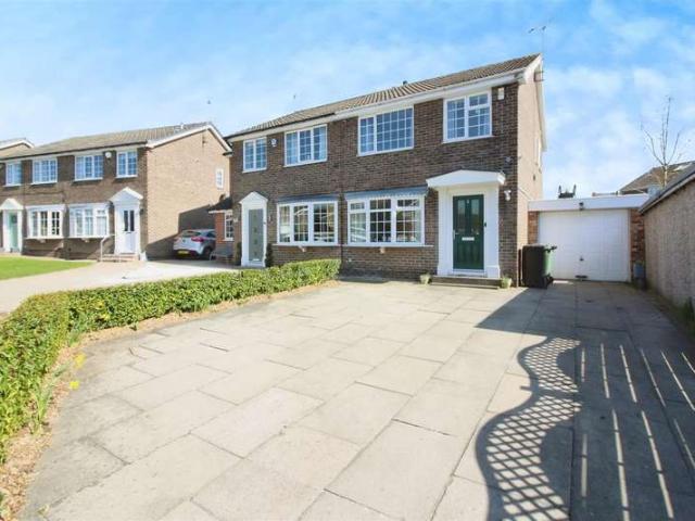 Farm for sale in Great Preston, Leeds